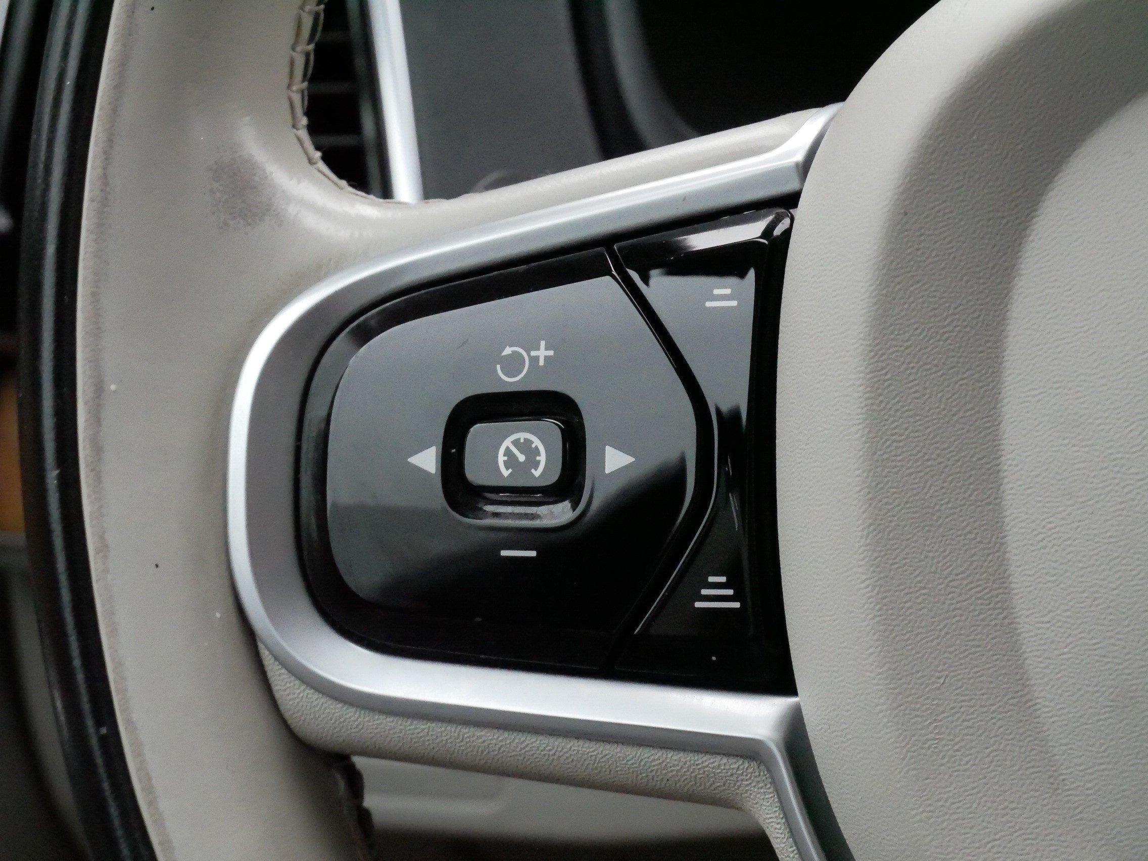 Used 2019 Volvo XC90 T6 Inscription w/ Advanced Package AWD/4WD image 26