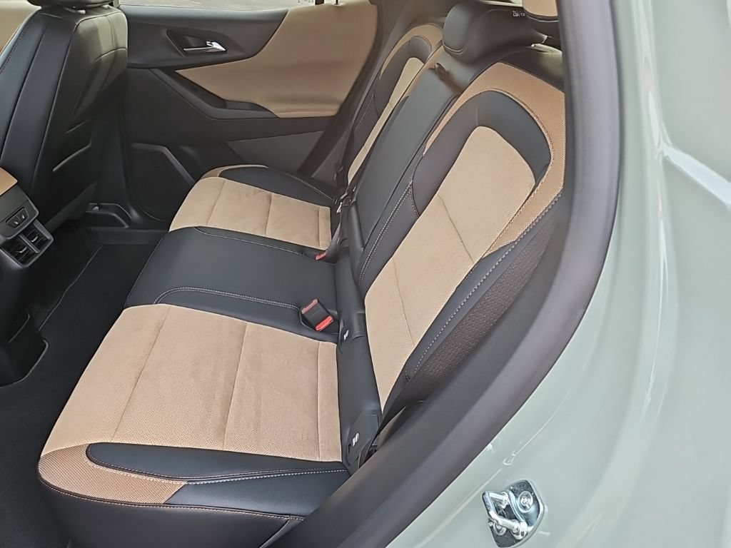 Certified 2026 Chevrolet Equinox ACTIV w/ Convenience Package III FWD image 24