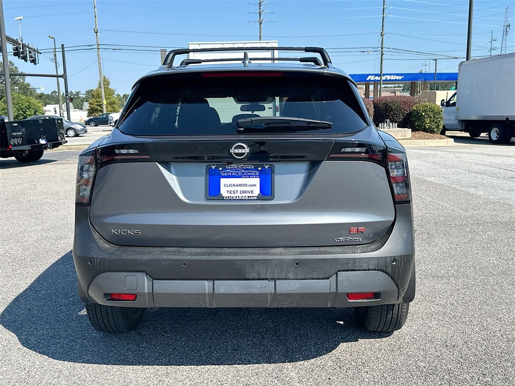 Used 2025 Nissan Kicks SR image 15