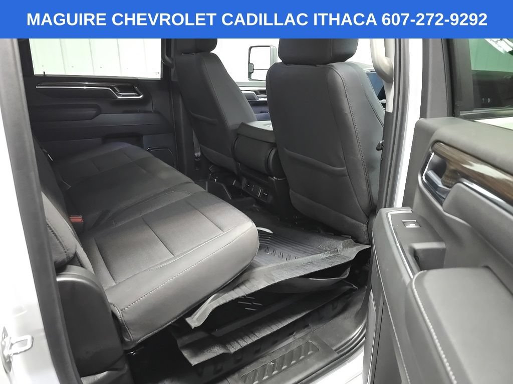 Used 2025 Chevrolet Silverado 2500 LT AWD/4WD image 17