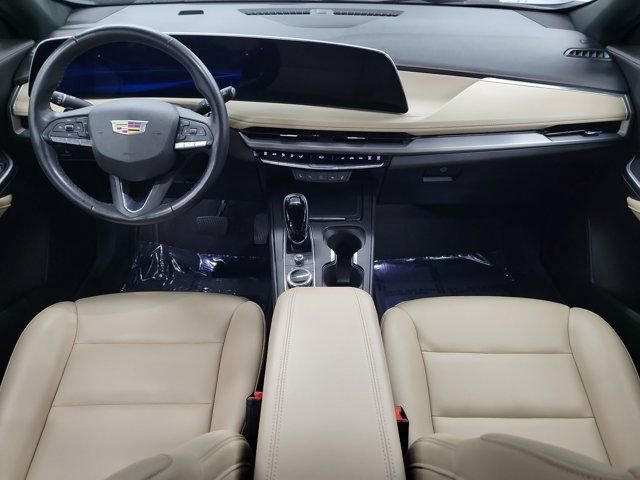 Used 2024 Cadillac XT4 Luxury w/ Cold Weather Package FWD image 14