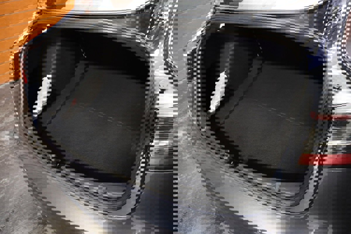 Used 2023 Tesla Model 3 Standard Range image 47