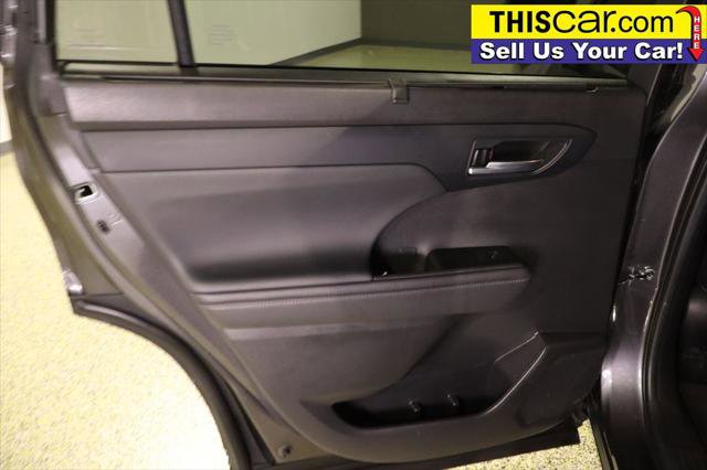 Used 2021 Toyota Highlander XSE image 32