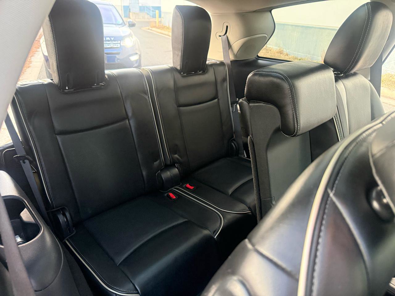 Used 2017 INFINITI QX60 Luxe w/ Deluxe Technology Package image 27