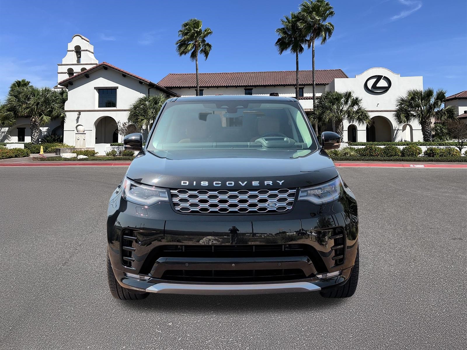 Used 2025 Land Rover Discovery Metropolitan Edition AWD/4WD image 6