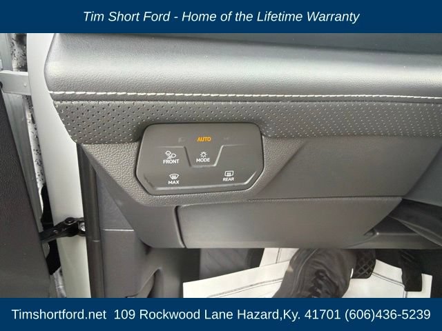 Used 2025 Volkswagen Atlas Cross Sport SE AWD/4WD image 14