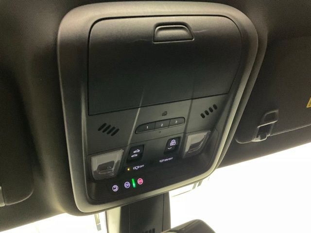 Certified 2025 Cadillac XT6 Luxury image 15