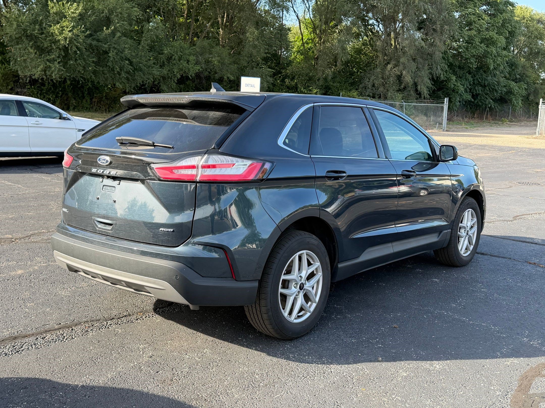 Used 2024 Ford Edge SEL w/ Convenience Package AWD/4WD image 7