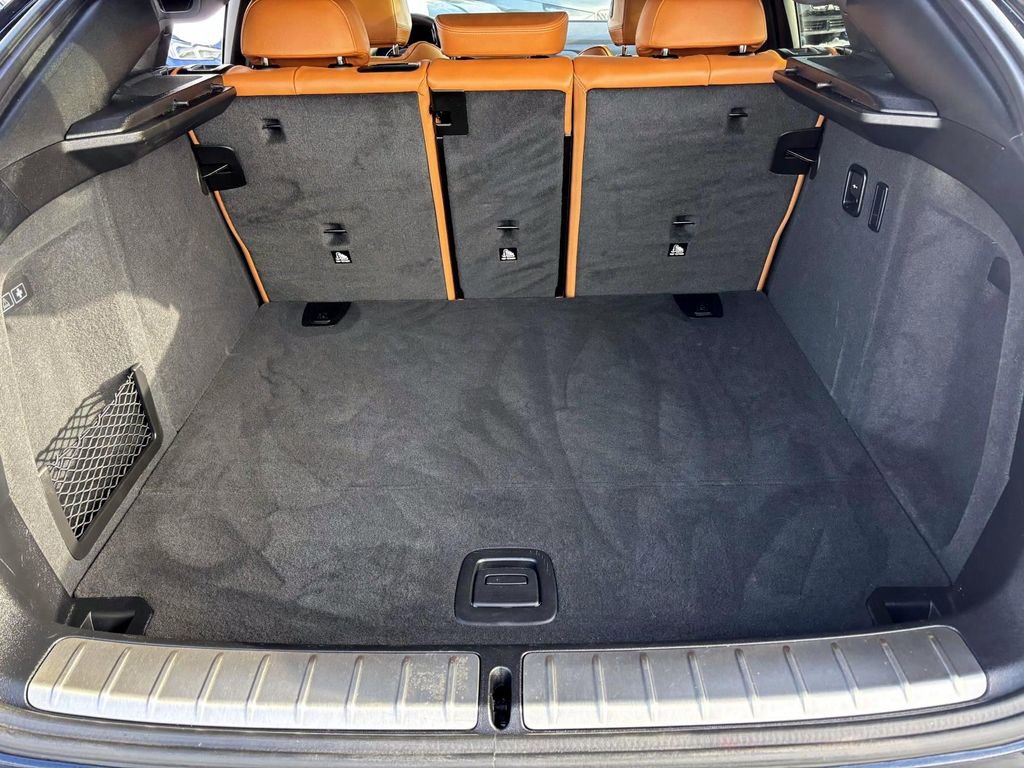 Certified 2023 BMW X4 xDrive30i w/ M Sport Package image 9