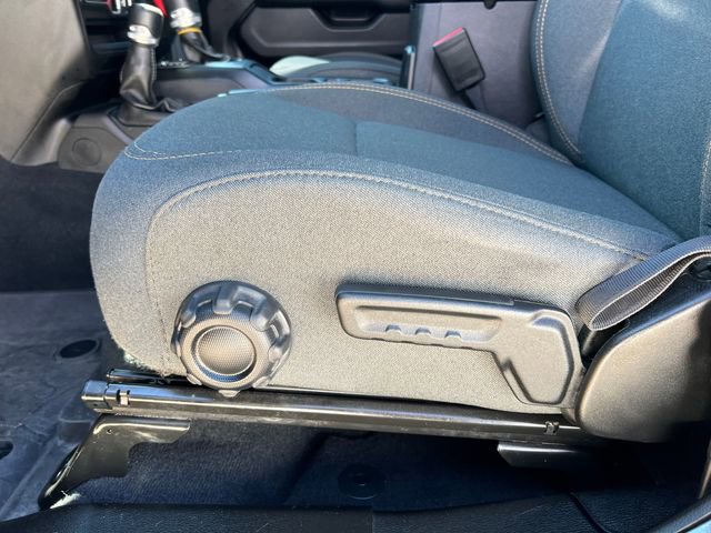 Used 2024 Jeep Wrangler Unlimited Sahara image 11