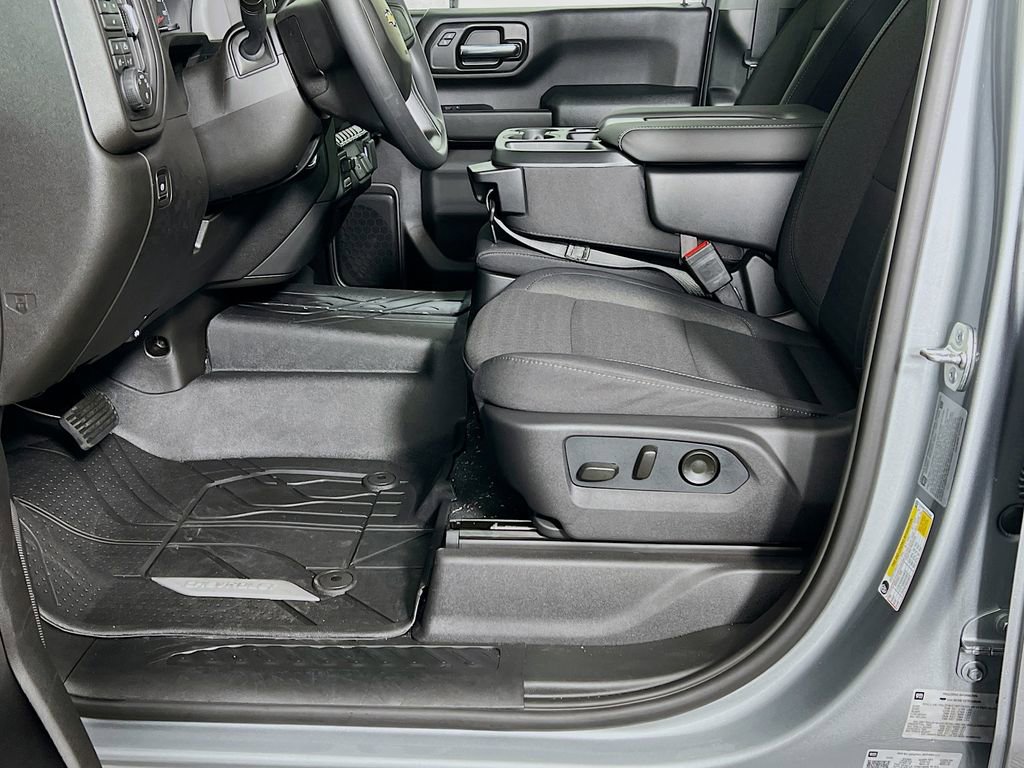 New 2026 Chevrolet Silverado 2500 Custom w/ Custom Value Package image 32