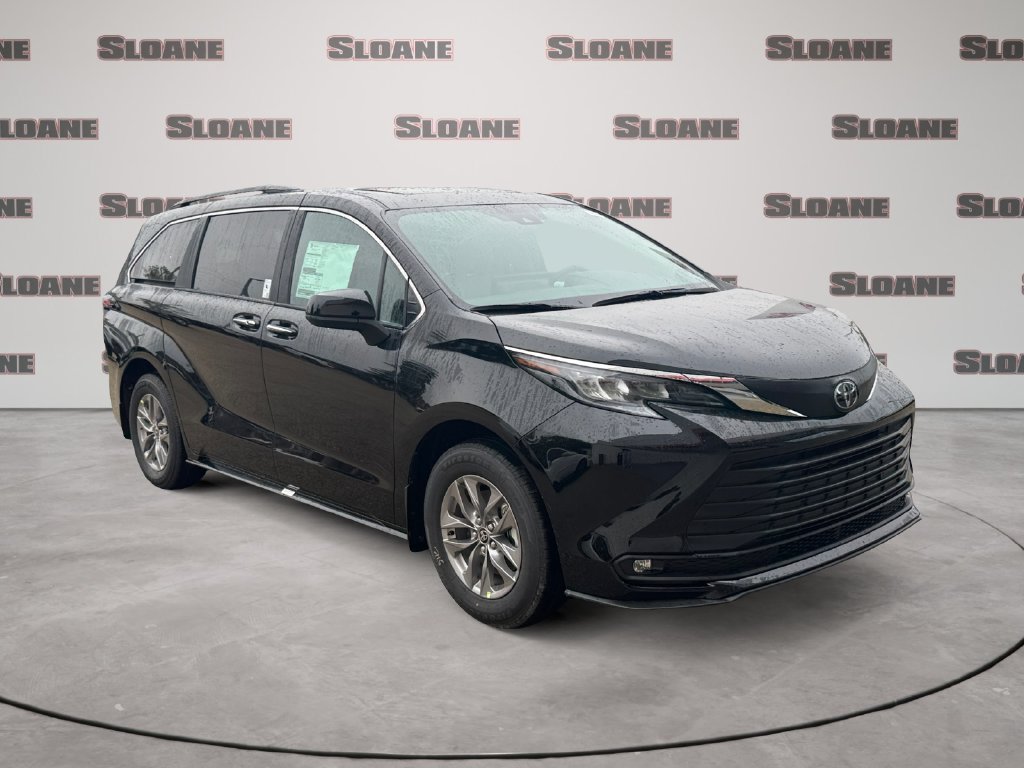 New 2026 Toyota Sienna XLE AWD/4WD image 7