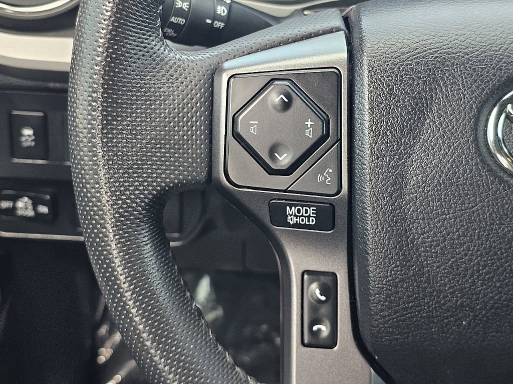 Used 2022 Toyota Tacoma TRD Sport w/ Technology Package AWD/4WD image 30
