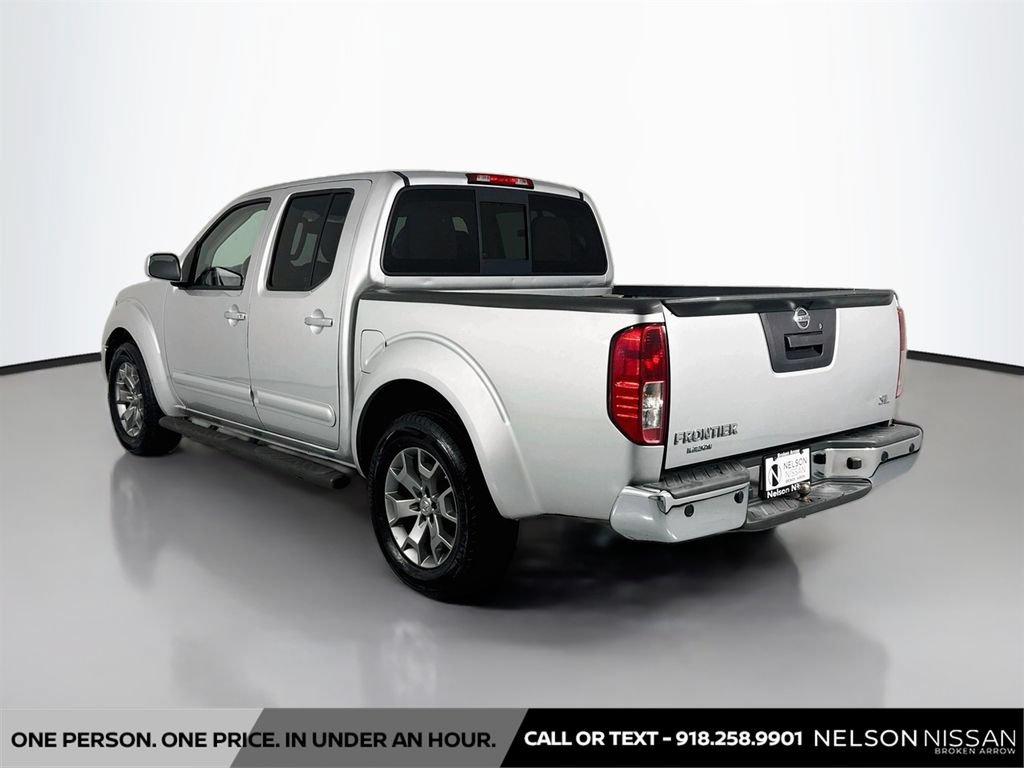 Used 2019 Nissan Frontier SL RWD image 7