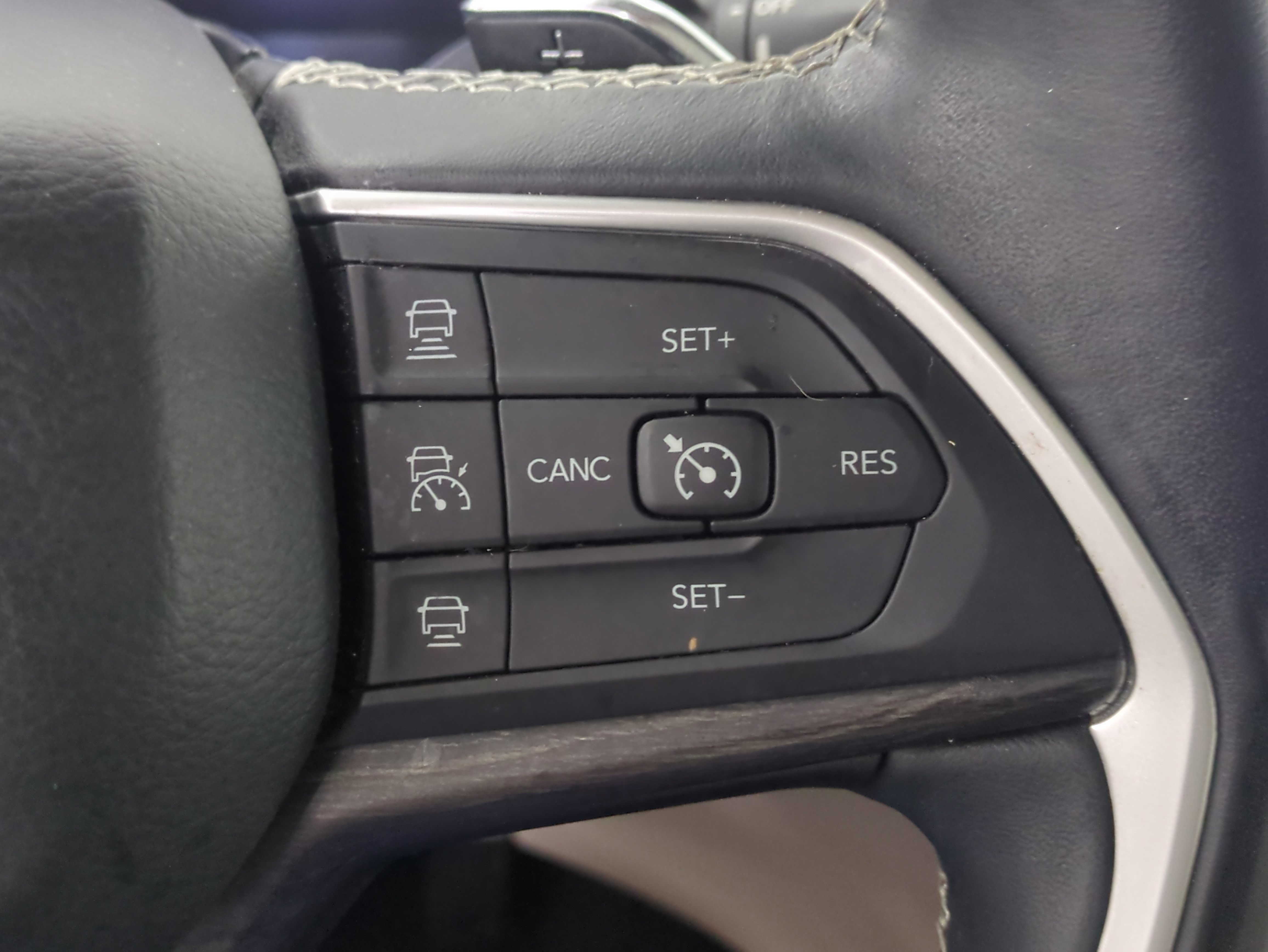 Certified 2021 Jeep Grand Cherokee L Limited w/ Luxury Tech Group II image 29