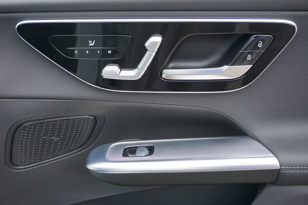 Certified 2025 Mercedes-Benz GLC 300 GLC 300 image 61