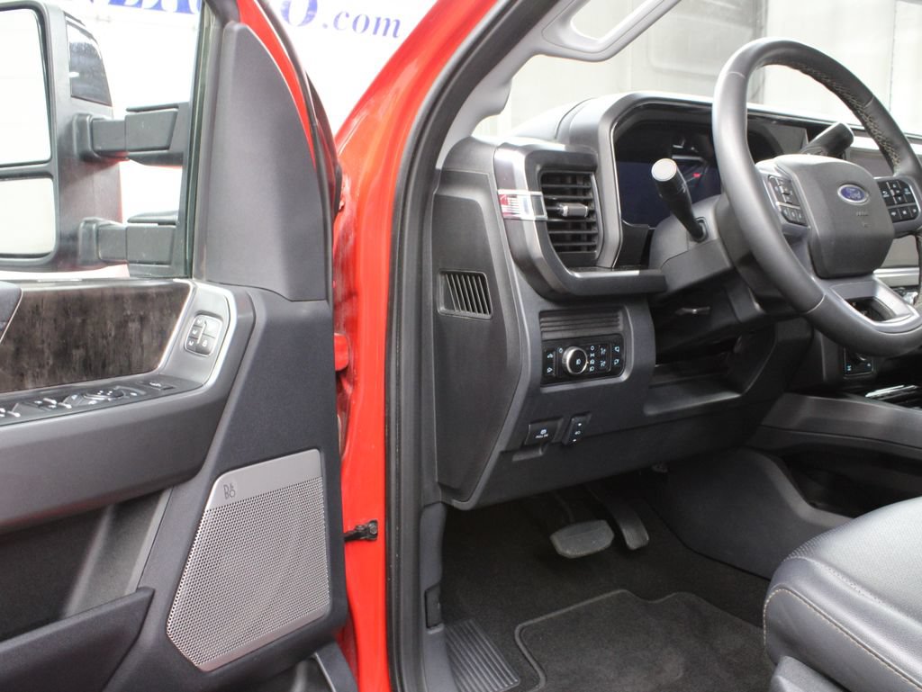 Used 2026 Ford F350 Lariat w/ Tremor Off-Road Package AWD/4WD image 61
