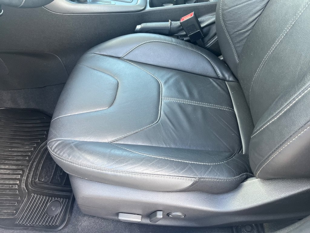 Used 2016 Ford Focus SE w/ Equipment Group 201A FWD image 18