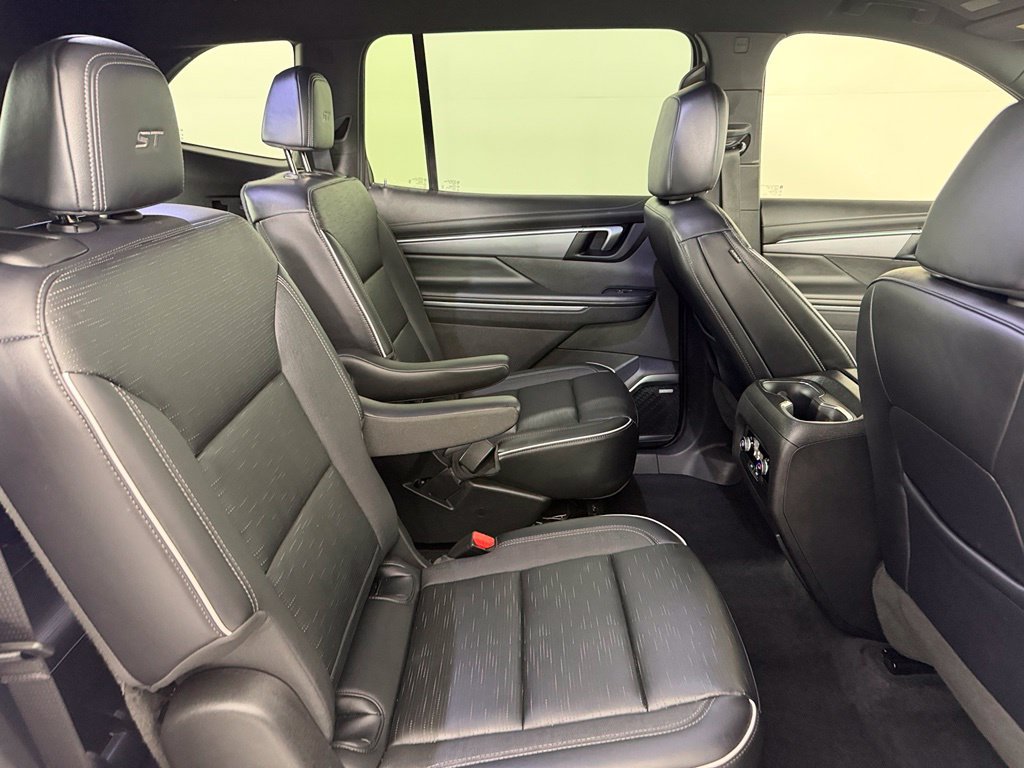 Used 2026 Buick Enclave Sport Touring AWD/4WD image 19