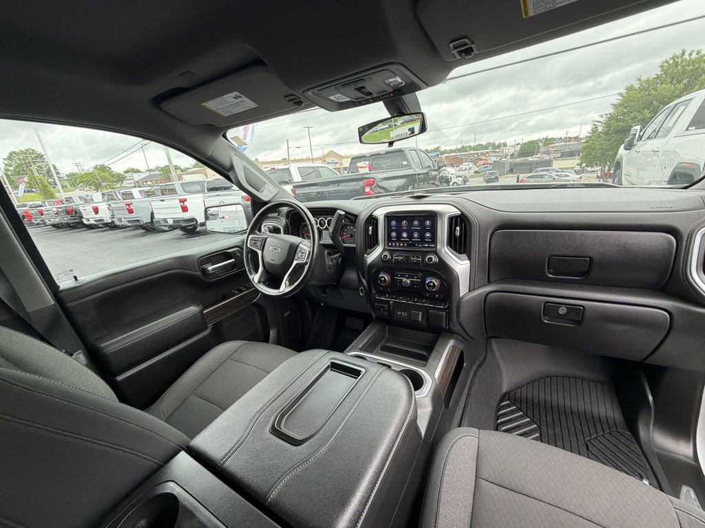 Used 2020 Chevrolet Silverado 1500 RST AWD/4WD image 10