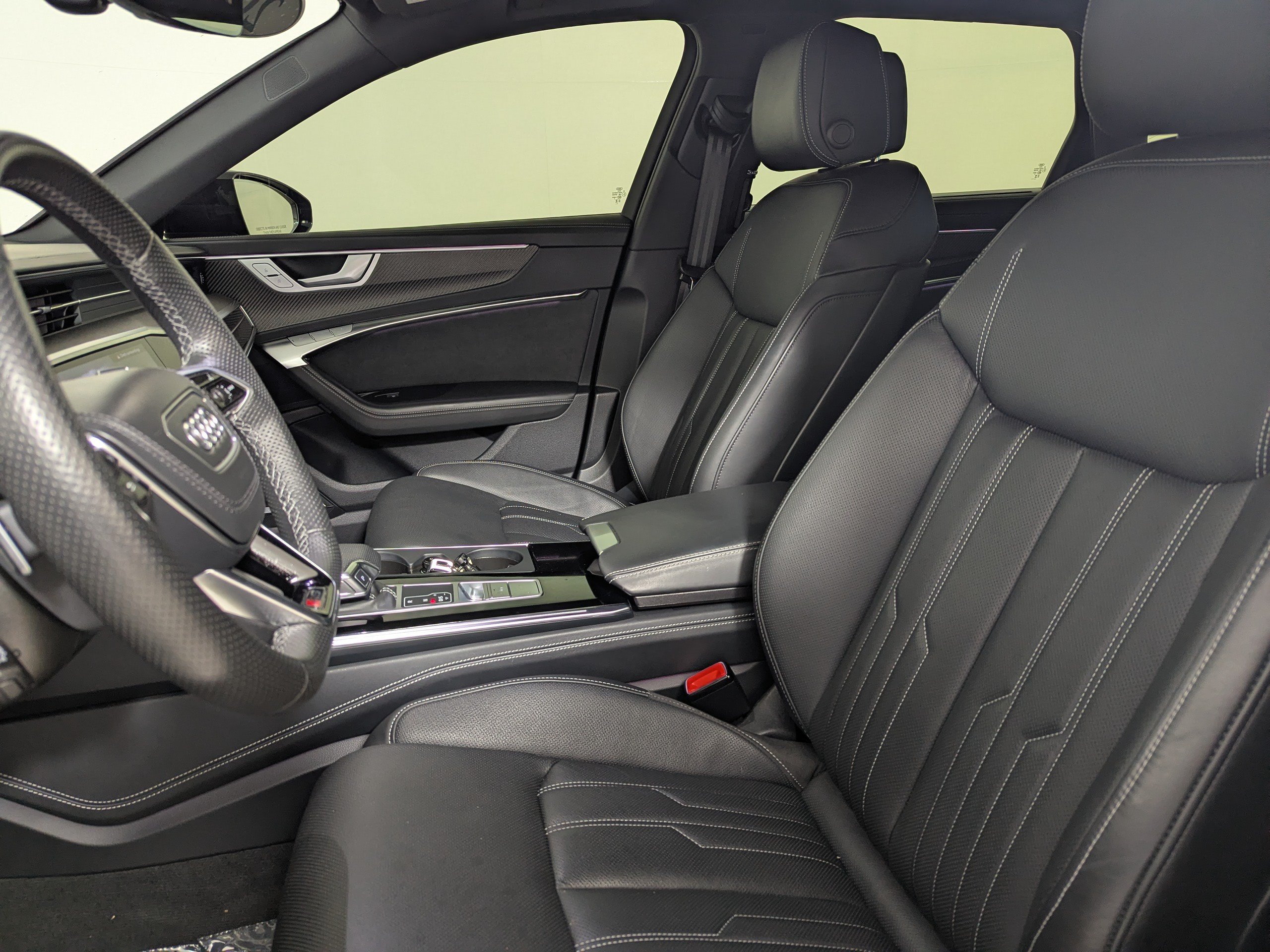 Certified 2025 Audi RS 6 performance w/ Black Optic Package AWD/4WD image 18