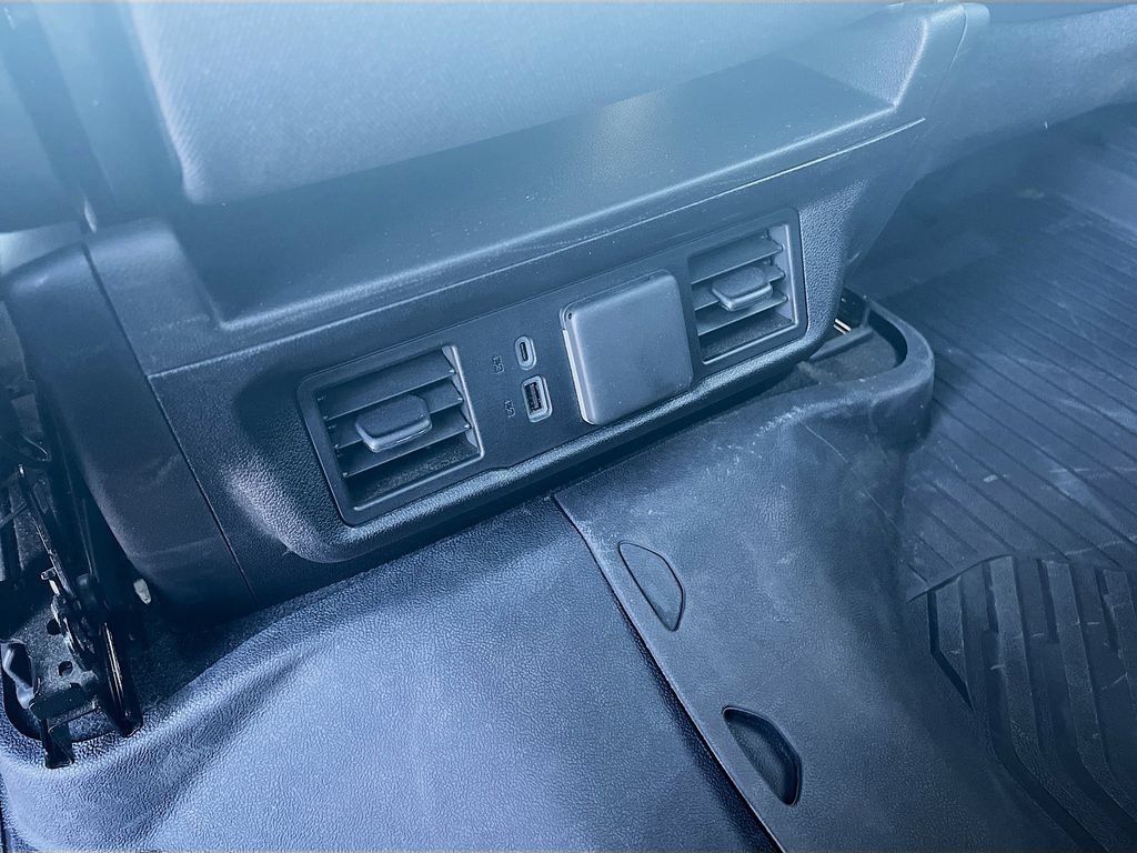 Used 2025 Chevrolet Silverado 1500 RST AWD/4WD image 25
