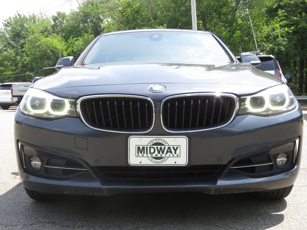 Used 2019 BMW 330i Gran Turismo xDrive w/ Convenience Package AWD/4WD image 2