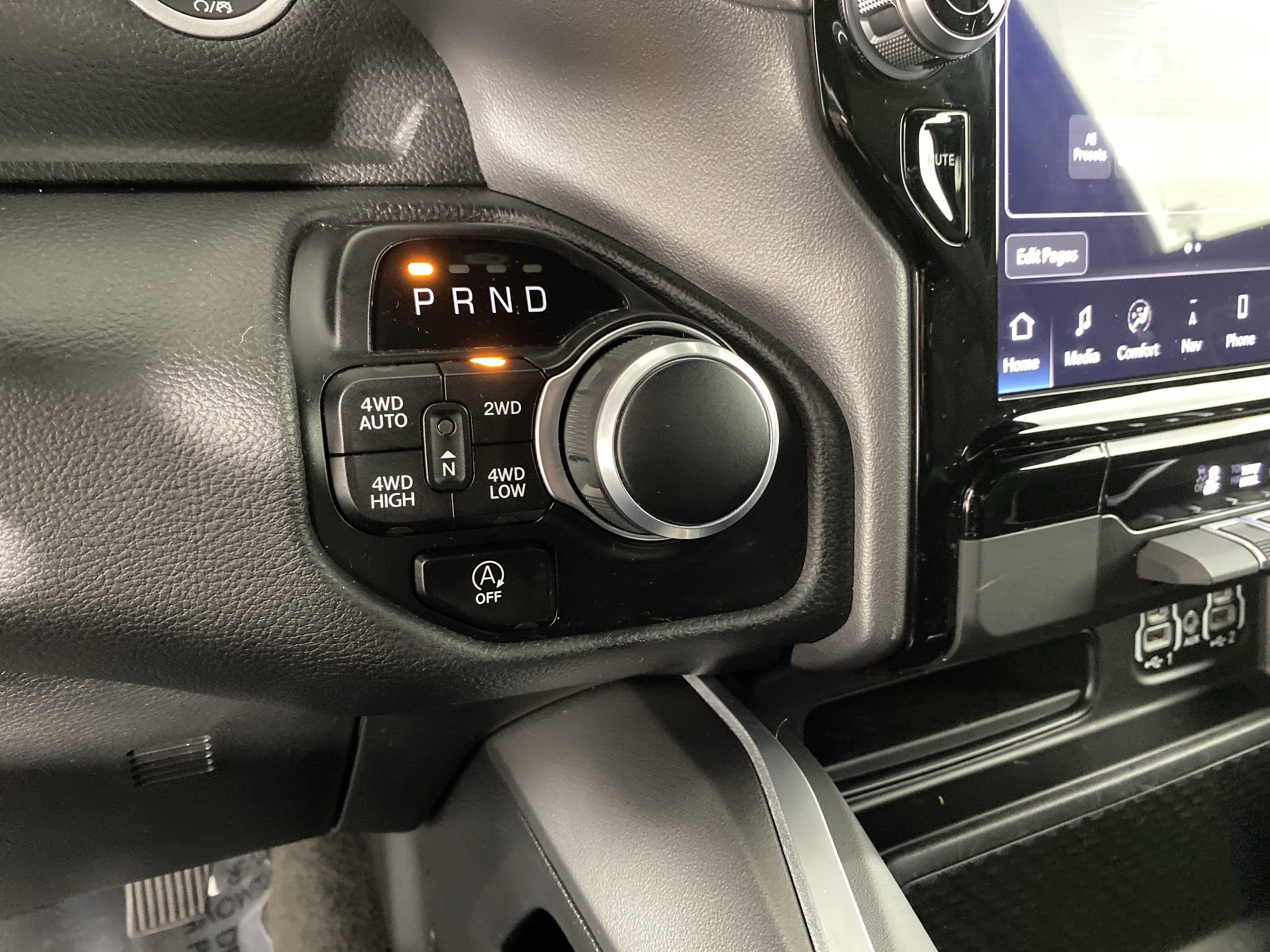 Used 2023 RAM 1500 Big Horn image 32