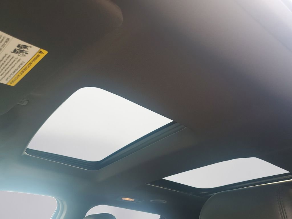 Used 2014 Ford Explorer XLT w/ Equipment Group 202A image 18