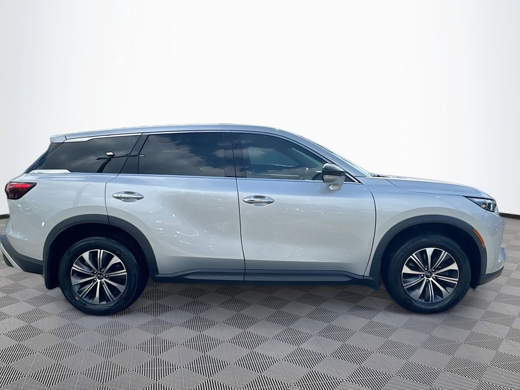 Used 2023 INFINITI QX60 Pure AWD/4WD image 5