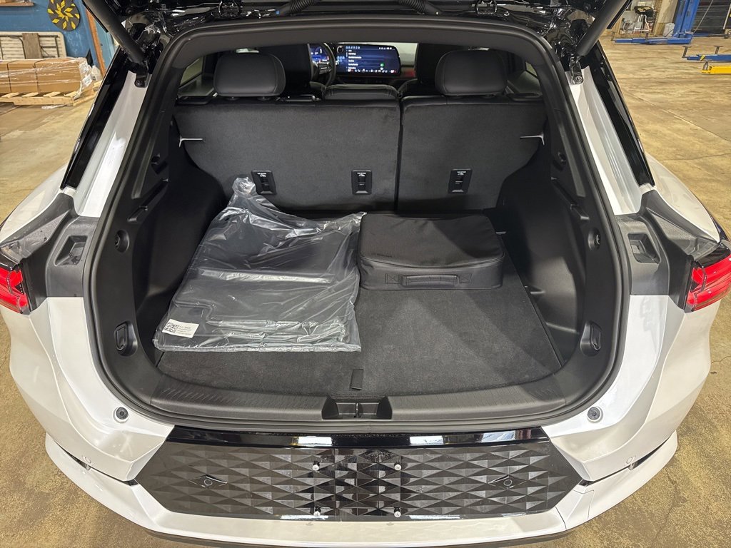 New 2025 Chevrolet Equinox EV RS w/ Convenience Package II image 12