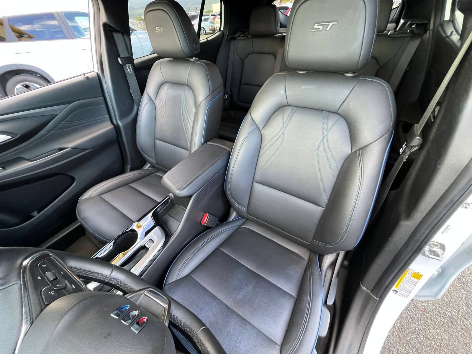 Used 2025 Buick Envista Sport Touring FWD image 36