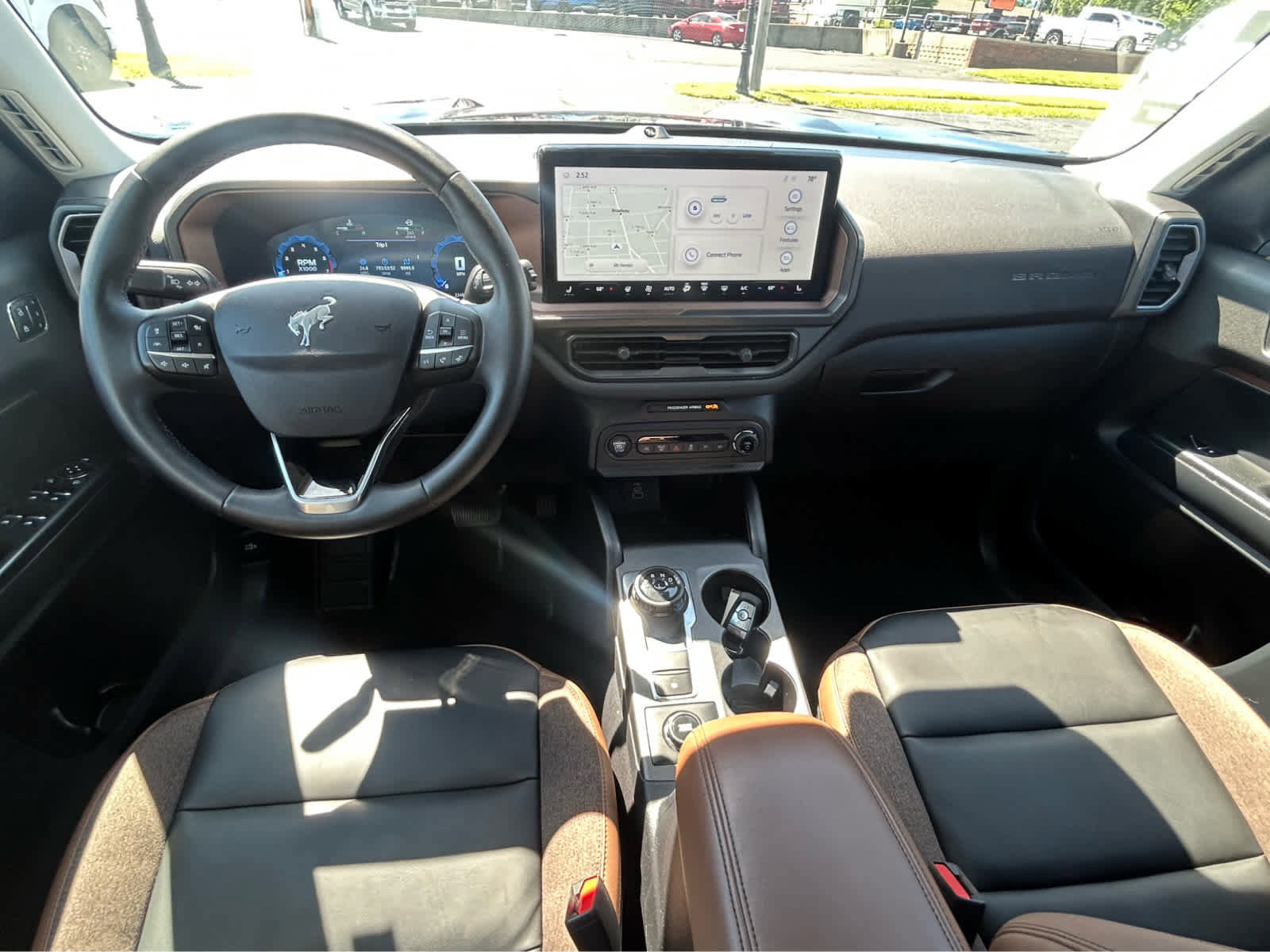 Used 2025 Ford Bronco Sport Outer Banks w/ Outer Banks Tech Package+ AWD/4WD image 19