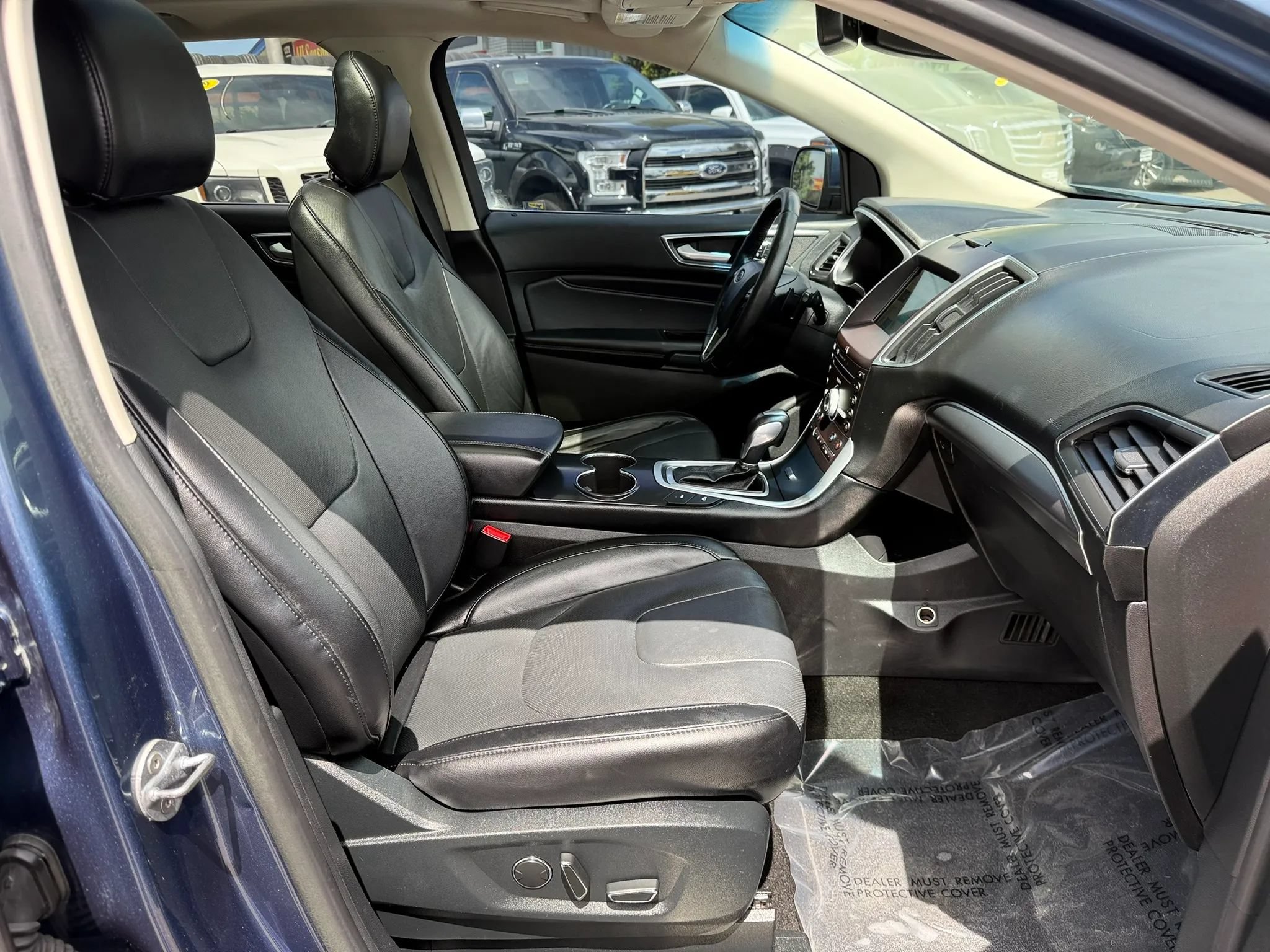 Used 2018 Ford Edge Titanium w/ Equipment Group 302A AWD/4WD image 23