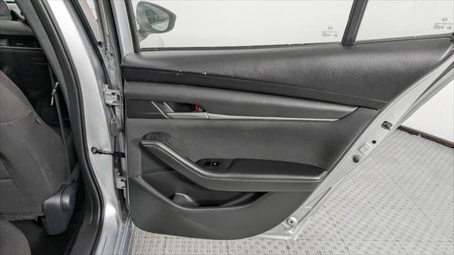 Used 2021 MAZDA MAZDA3 Sedan FWD image 19