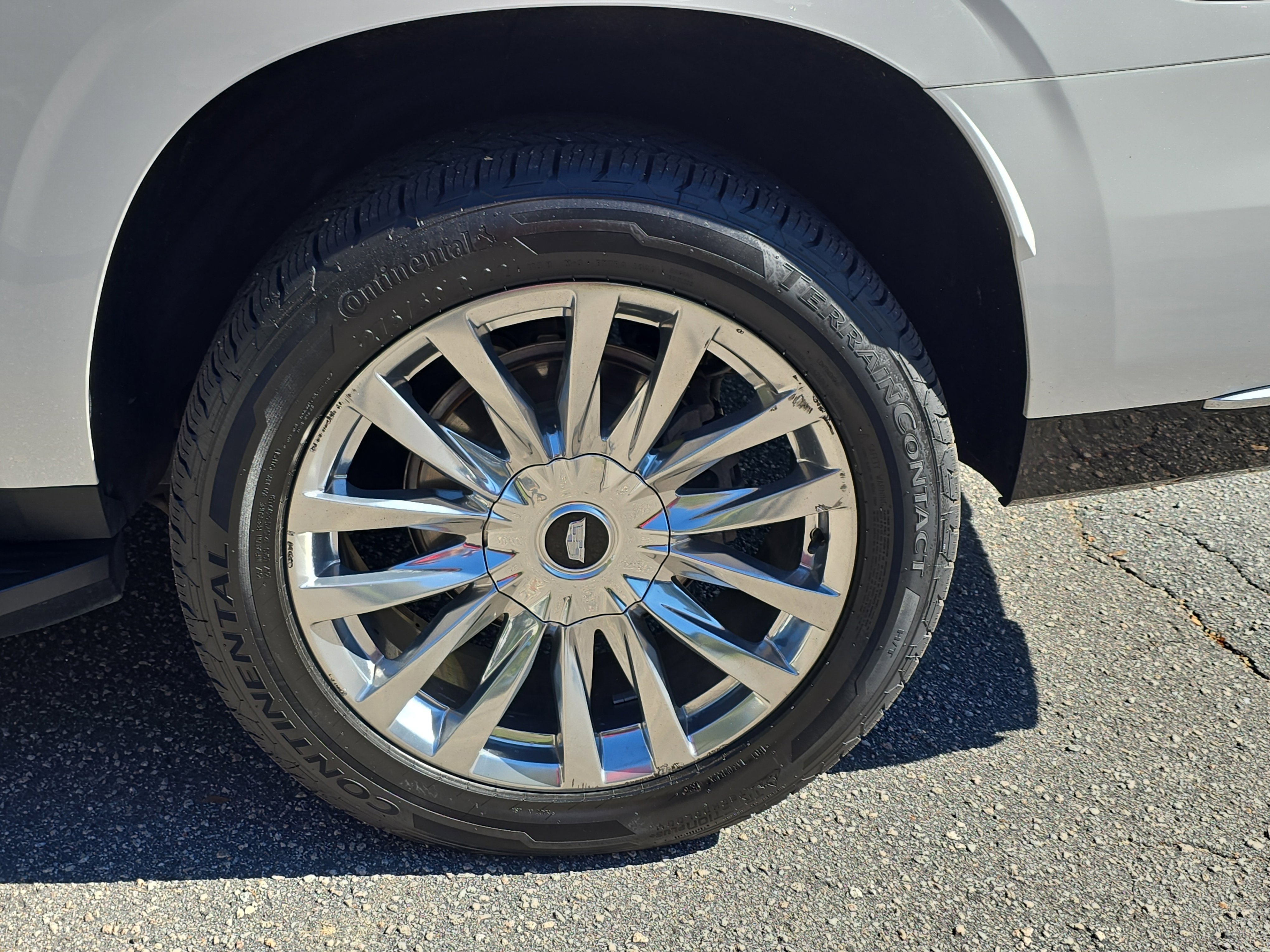 Used 2021 Cadillac Escalade ESV Premium Luxury image 34