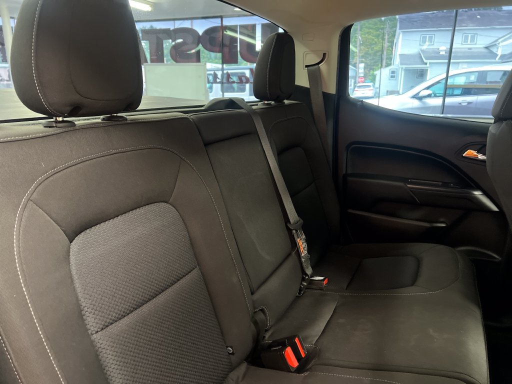 Used 2019 Chevrolet Colorado LT AWD/4WD image 46