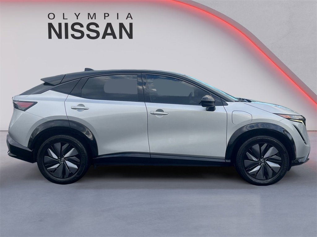 Used 2023 Nissan Ariya AWD image 6