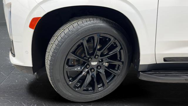 Used 2023 Cadillac Escalade ESV Sport Platinum w/ LPO, ONYX Package AWD/4WD image 40