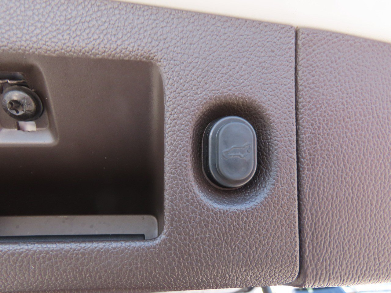 Used 2019 GMC Yukon Denali w/ Denali Ultimate Package AWD/4WD image 14