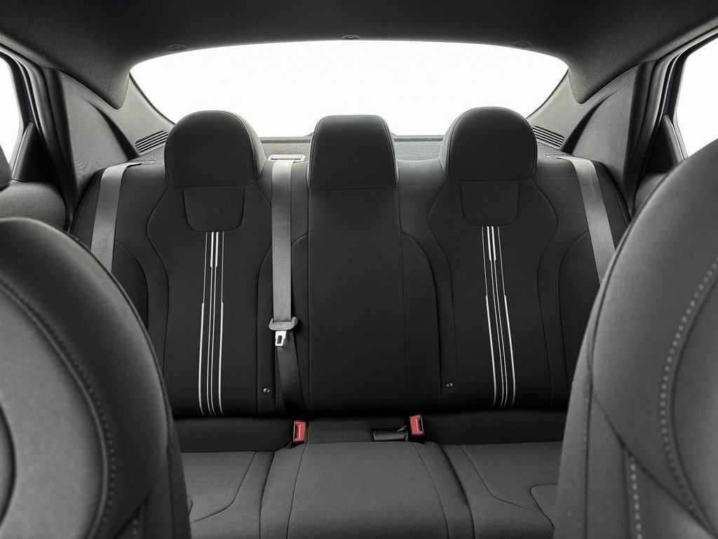 New 2025 Hyundai Elantra Sport FWD image 16
