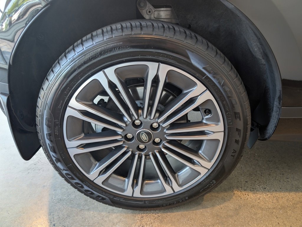 Used 2025 Land Rover Range Rover Evoque S image 8