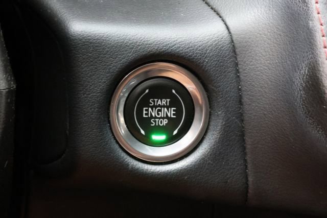 Used 2021 Chevrolet Suburban RST w/ Luxury Package image 23