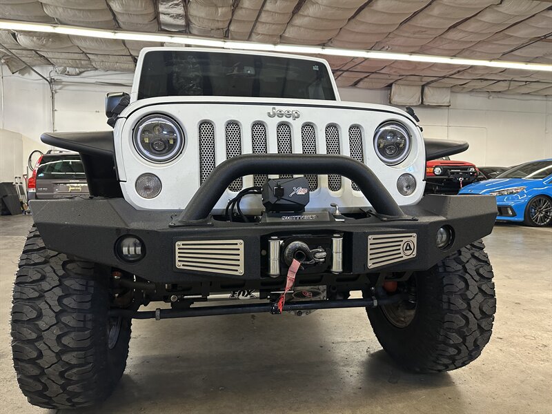 Used 2015 Jeep Wrangler Unlimited Rubicon w/ Connectivity Group AWD/4WD image 33