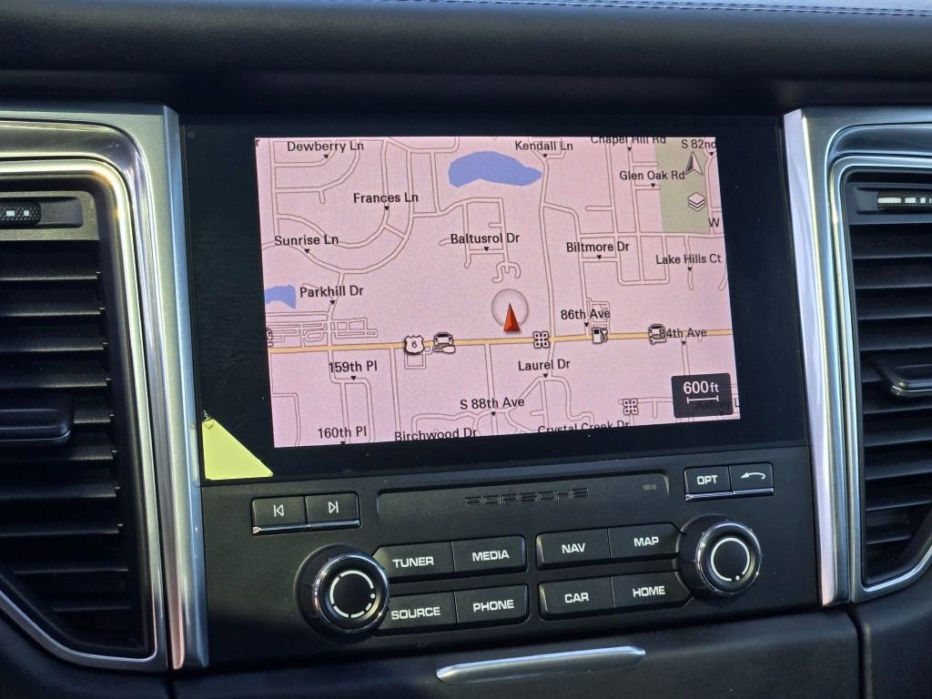 Used 2017 Porsche Macan Turbo image 23