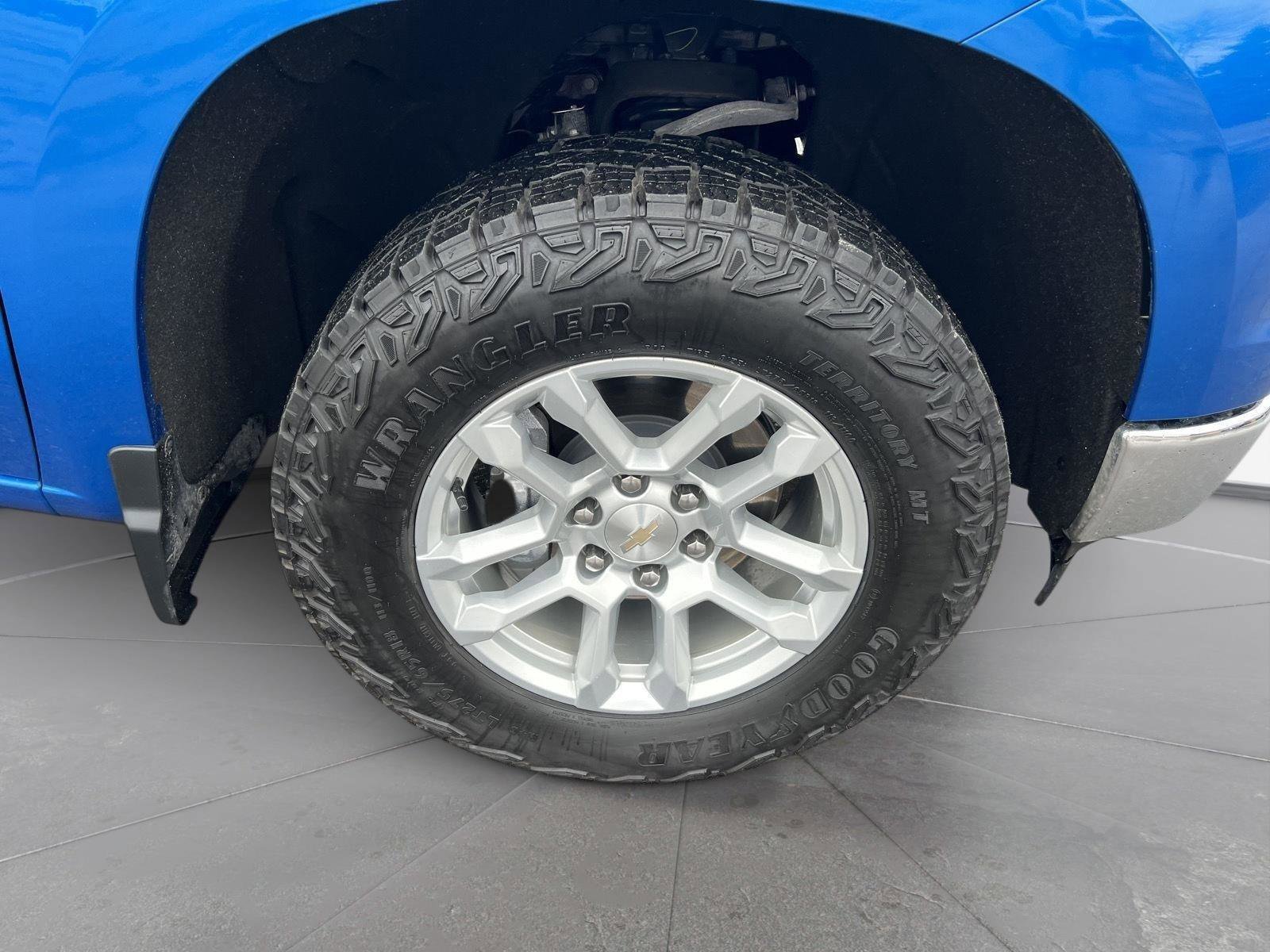 Used 2023 Chevrolet Silverado 1500 LT w/ Protection Package image 10