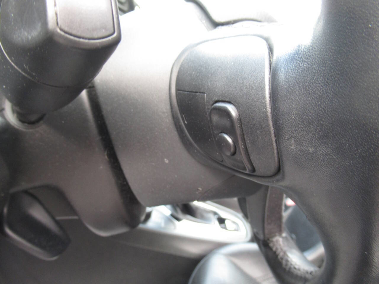 Used 2020 Jeep Cherokee Limited w/ Mopar Interior Package image 21