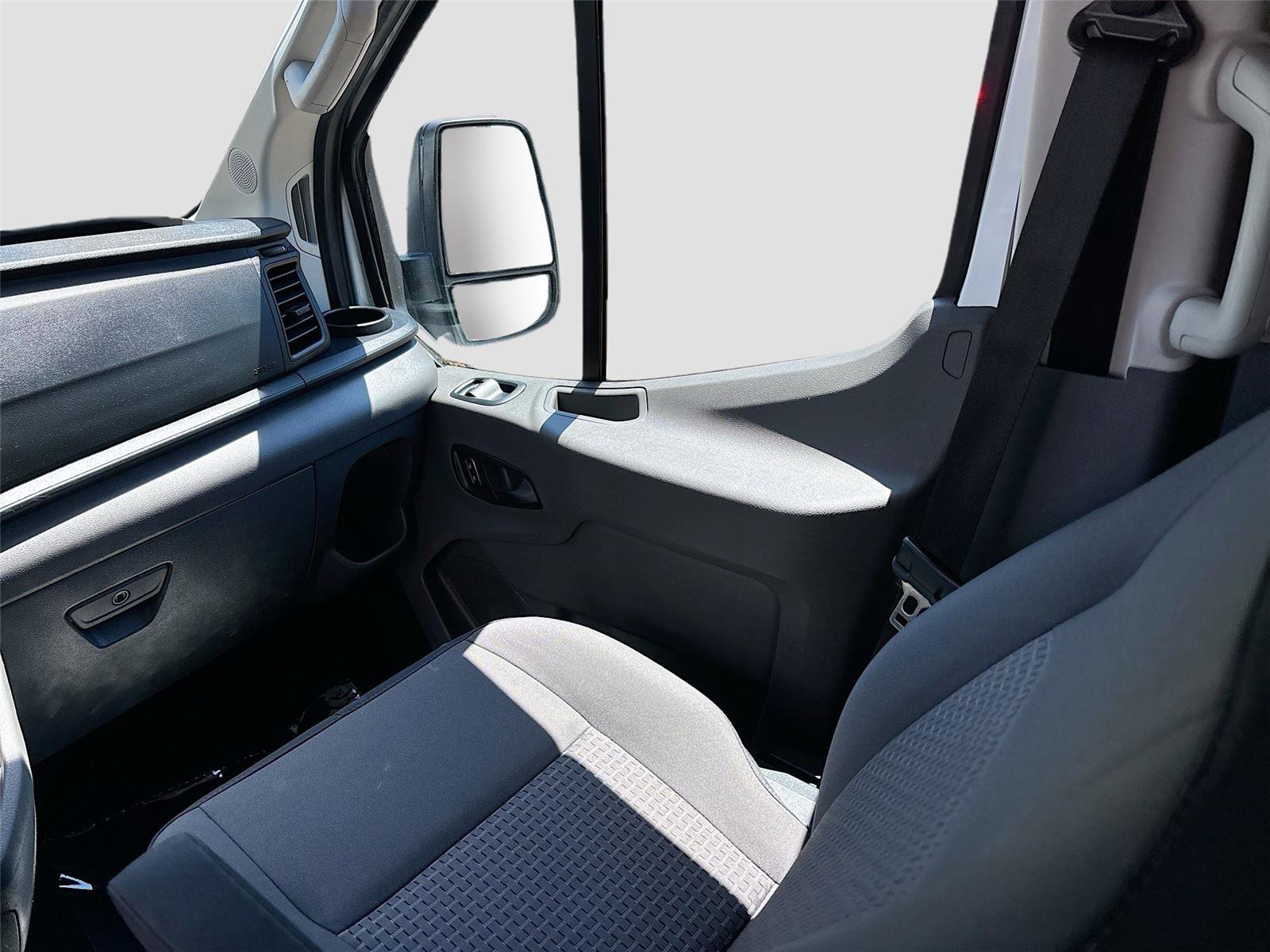 Used 2024 Ford Transit 350 XLT image 23