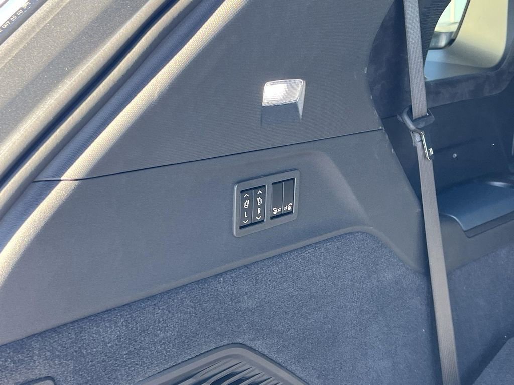 New 2025 Cadillac Escalade IQ Luxury 2 image 32