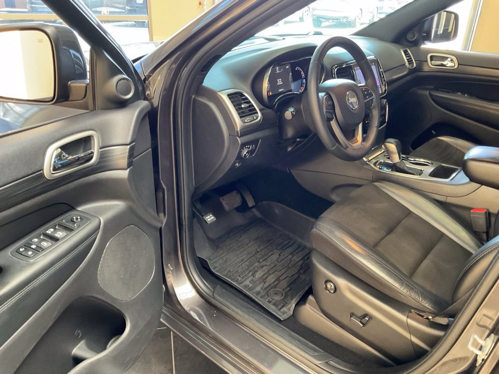 Used 2019 Jeep Grand Cherokee Altitude AWD/4WD image 10